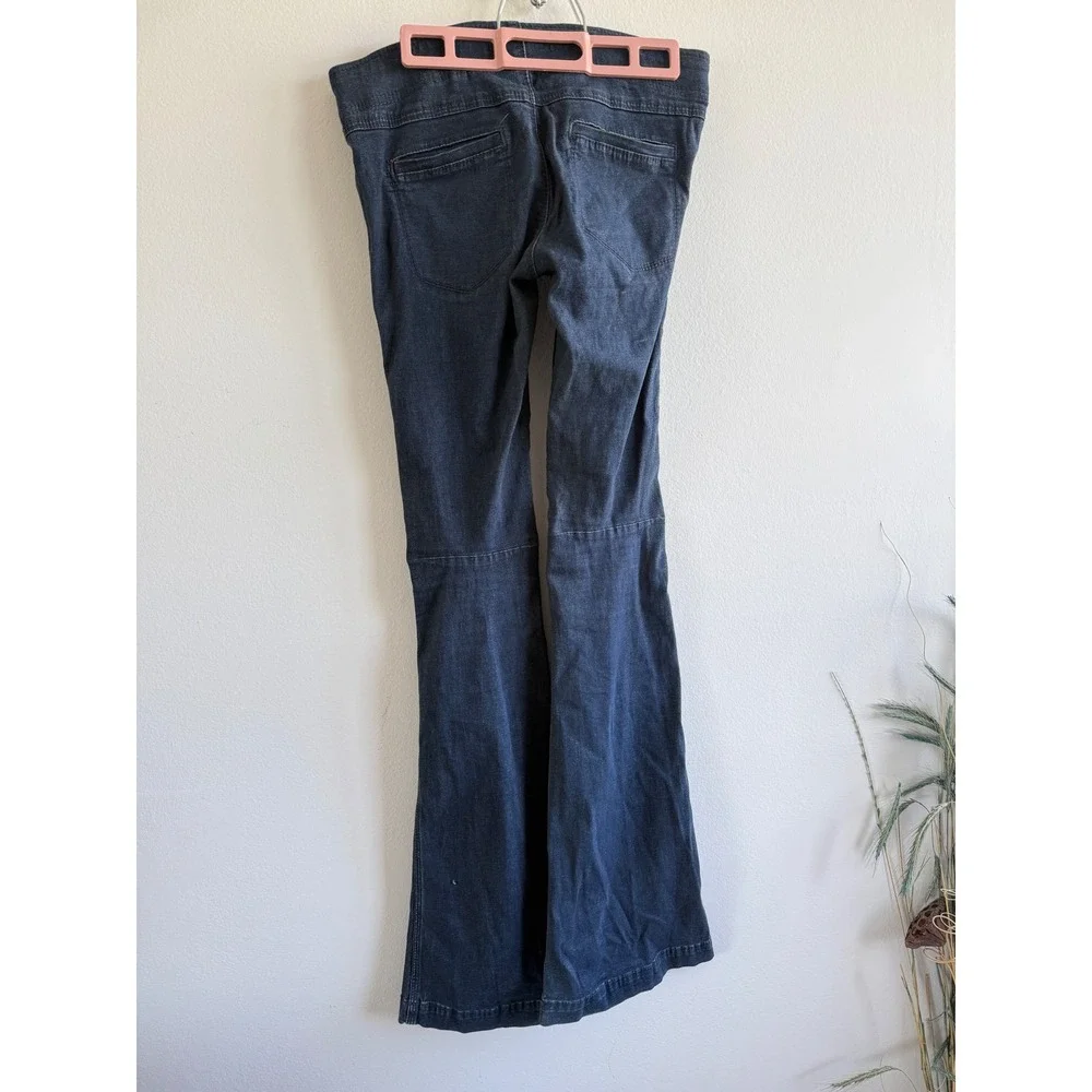 Free People Pull On Flare Jeans Dark Wash Blue Elastic‎ Waist Womens Size 26